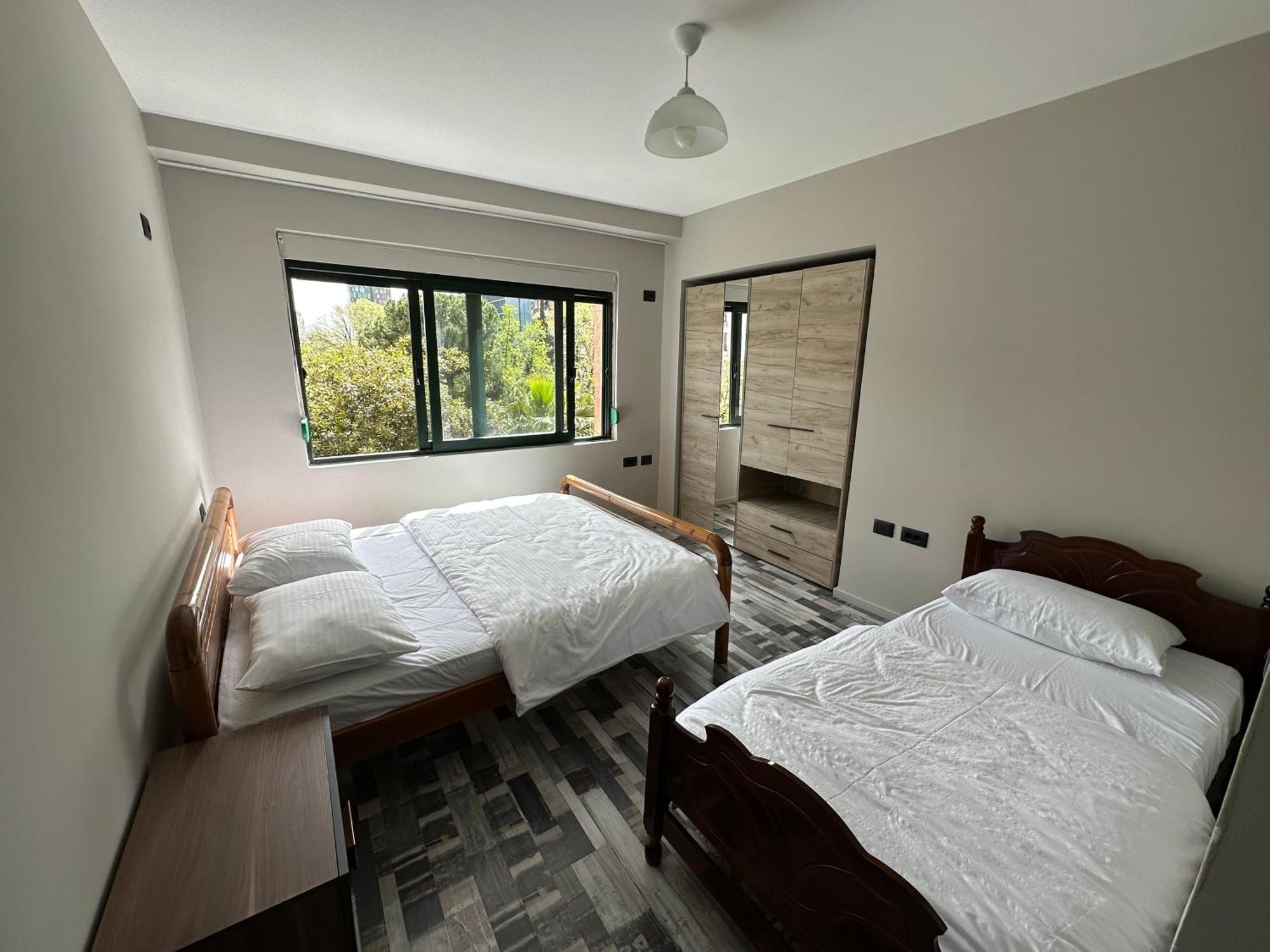 Piazza City Center Appartement Tirana Buitenkant foto